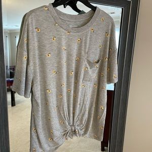 Sunflower Top, never worn, XXL fits like a womens Large!